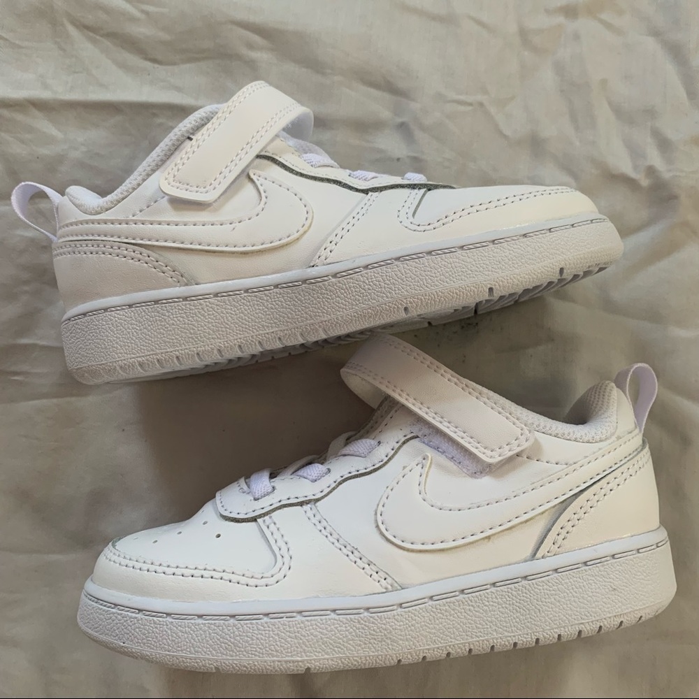 Kids Nike Court Borough Low WHITE size 9c